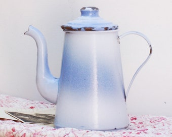 Cafetière ancienne émaillée blanche et bleue théièr pot à lait coffee pot coffee maker bleu blanc Brocante française