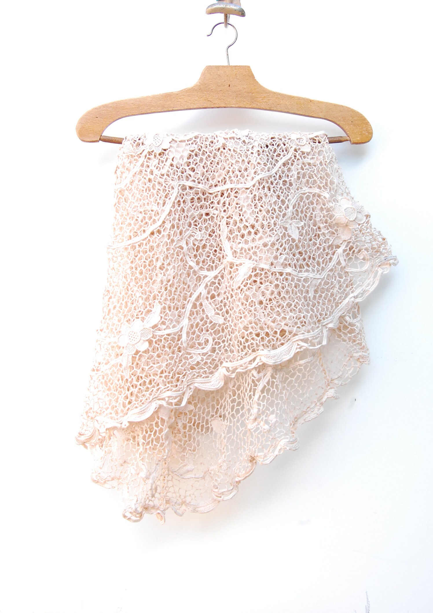 Nappe Ancienne en Dentelle de Crochet Blanc Cassé
