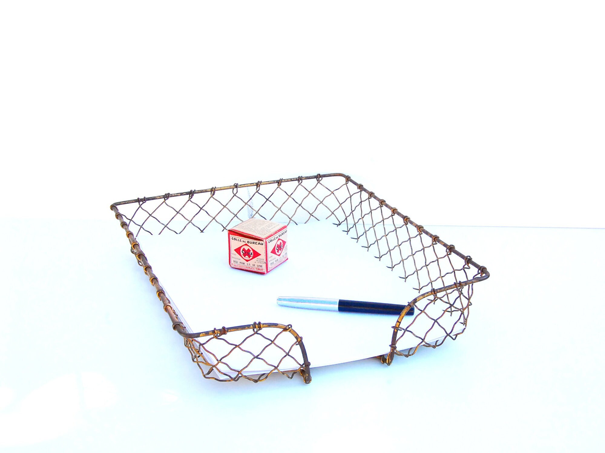 Corbeille à Documents en Fil de Fer Des Années 50