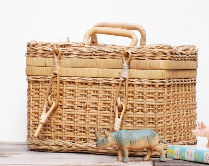 French Vintage Small Rattan Basket for Children in French Vintage Style