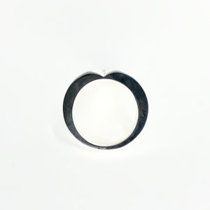 Ring mask in solid silver contour of fuchsia enamel enamel image 5