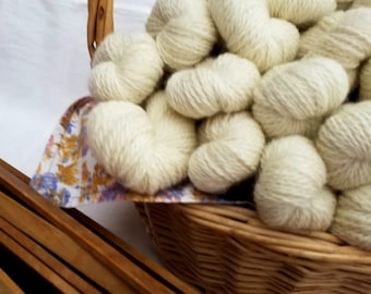Sommarnatt, 2-ply yarn spun from angora and lambswool, very soft sport weight yarn