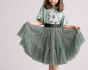 Falda de tul para niña con volantes