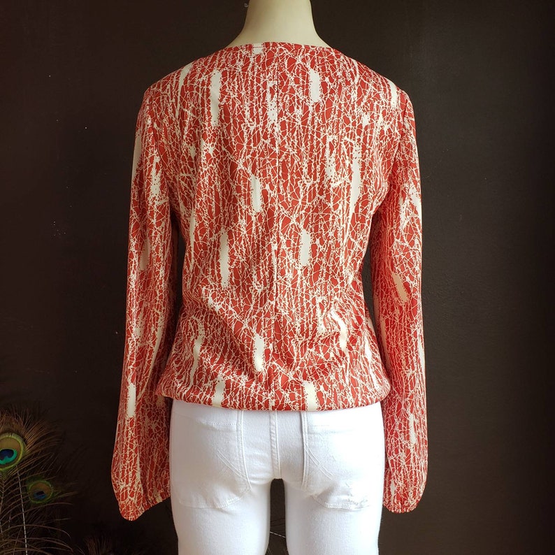Vintage Womens 60s Blouse Long Sleeve Keyhole Red and Cream Top