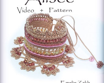 Pattern crochet beaded bracelet - Crochet jewelry titorial - Video + PDF file containing instructions for making the crochet bracelet cuff