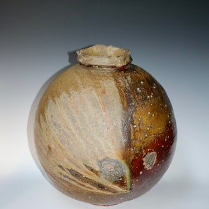 natural ash glaze jar