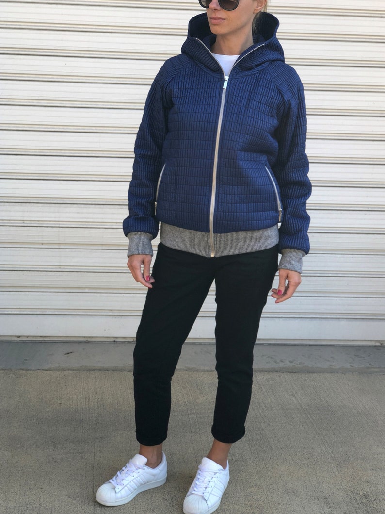 Women Blue Quilted Shell Hoodie Breathable Lining Blue Jacket Hooded Quilted Shell Down Jacket with Pockets