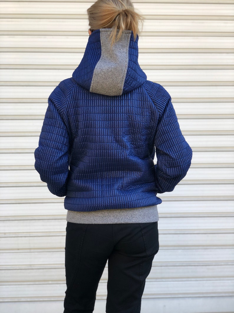 Women Blue Quilted Shell Hoodie Breathable Lining Blue Jacket Hooded Quilted Shell Down Jacket with Pockets