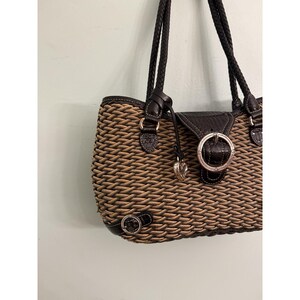 Brighton Woven W/Black Leather Trim Purse Braided Handles Heart Charm Bild 2