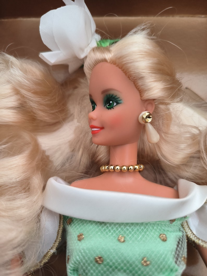 Vintage 1992 Flor Hermosa Barbie imagen 4