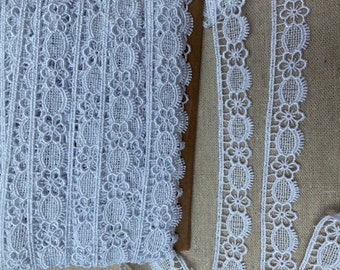 White Guipure Pretty Lace Trim.
