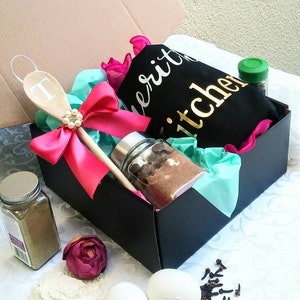 Personalized apron boxed gift set apron with custom message wooden spoon hot cocoa hot pink frill Black Gold bakers gift hot chocolate