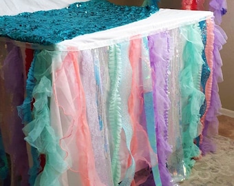 Jupe de table à volants coupes en tissu haute qualité pour sous la fête de la mer ou anniversaire sirène ou mariage violet, aqua, corail irisé