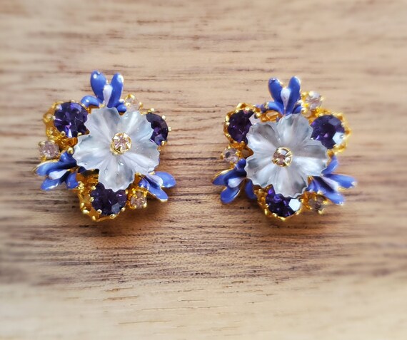 Lucite and Rhinestone Clip-on Floral Earrings sig… - image 3