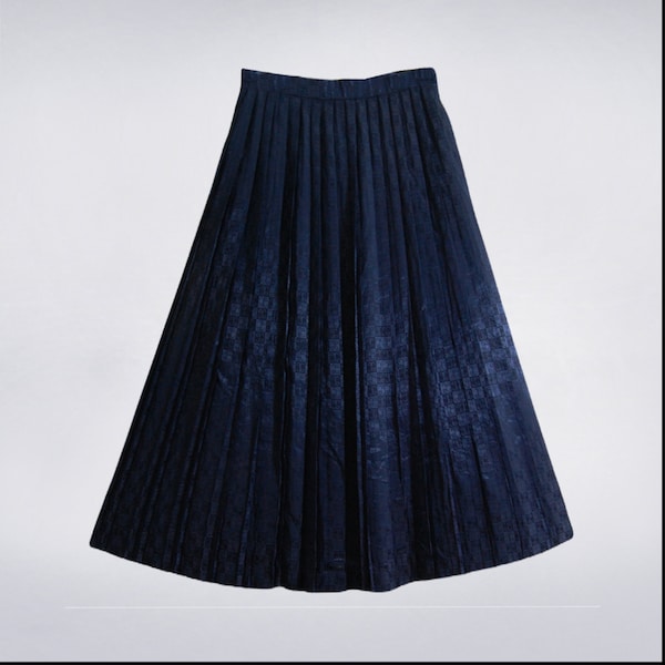 80s Navy Pleated Silk  Midi Skirt UK 6 Accordion Pleats Silky Skirt Office  Modest Waist fit 24"