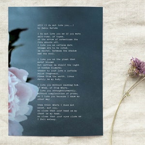 Poème d'amour de Pablo Neruda "Je t'aime comme certaines choses sombres doivent être aimées..." impression, cadeau romantique pour un être cher. Aime la poésie.