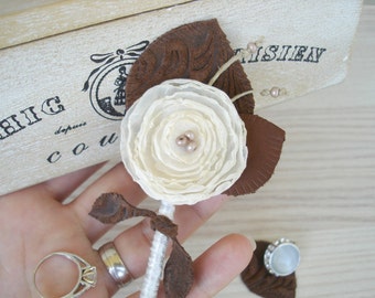 Ivory Wedding Boutonniere Rustic  Grooms  Buttonhole -  Brown Leather  Boutonnieres Groomsmen  Boutineers Country Wedding  Button Hole