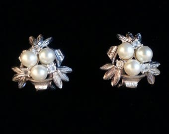 Faux Pearl Silver Tone Clip-on Earrings