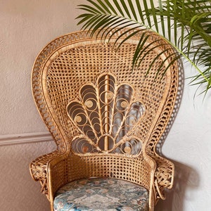 Bohemian Peacock Chair Rattan, Chair Wicker, Chair Midcentury Wicker Chair , 1960’s furniture, Boho Chair, Boho Chic