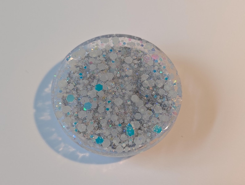 Glow in the Dark Glitter Resin Phone Grip: Iridescent Beach Theme image 11