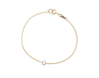 Single Pearl Bracelet • Dainty Pearl Bracelet • Simple Gold Chain Bracelet • Bridesmaid Gift • Sterling Silver • Delicate Layering Bracelet