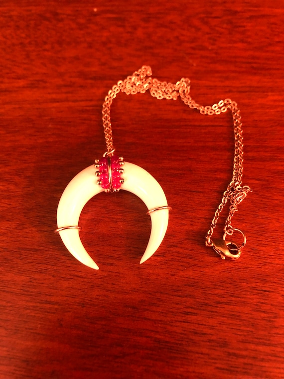 Unique Pendant Necklace-Costume Jewelry
