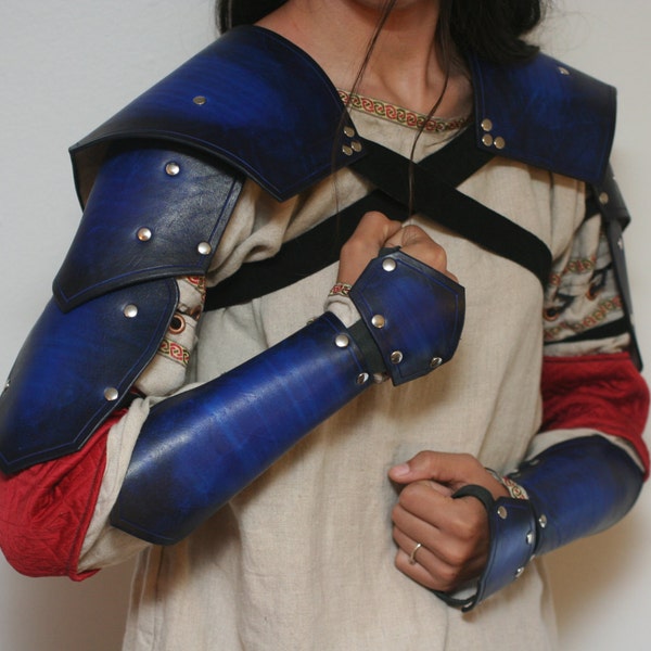 Sapphire Leather Pauldrons and Bracers Set