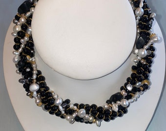 Onyx, grey and white freshwater pearl necklace!