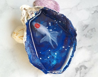 Goldfish resin painting in oyster shell, resin art, fish art, 3d resin painting, collection art, art decor, fish in the oyster shell