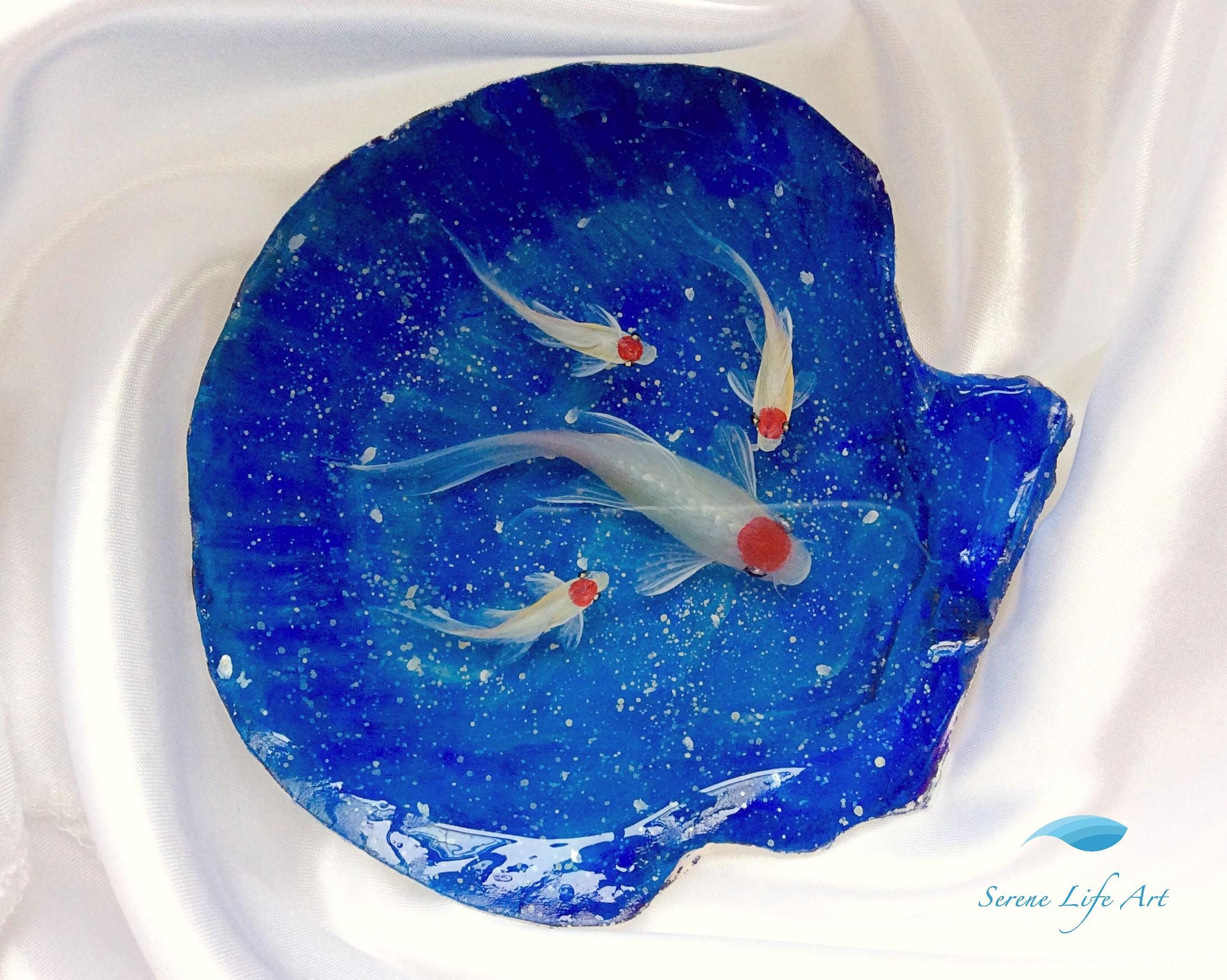 3d fish painting in layers of resin