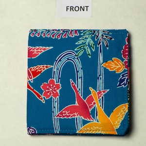 Cartera Bifold - impresión japonesa azul con aves y flores - RFID PROTECTION - se adapta a la mayoría de las monedas internacionales