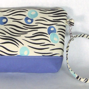 Blauwe bloemen schoudertasje/kleine portemonnee/handtas of cosmetische zak