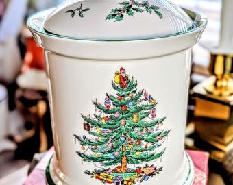 【未使用に近い】SPODE クッキー ジャー クリスマスツリー　スポード Cookie Jar Christmas Tree by Spode Hand-painted 'toys Around the