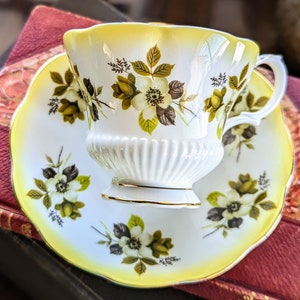 Vibrant Vintage Yellow Horizon Series Royal Albert Bone China Footed Teacup & Saucer Set In The Chelsea Shape - Made In England 1966 - 1970s