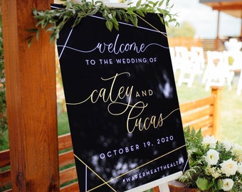 Letrero de bienvenida de boda de acrílico / Bienvenido a nuestro comienzo / Letras a mano / Lucite / Letrero personalizado negro / Moderno