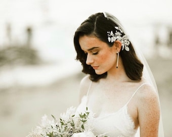 Crystal Bridal Hair Accessory, Crystal Bridal Hair Clip, Bridal Hair. Hair Accessory, Jeweled Hair Clip, Crystal Wedding hair Clip