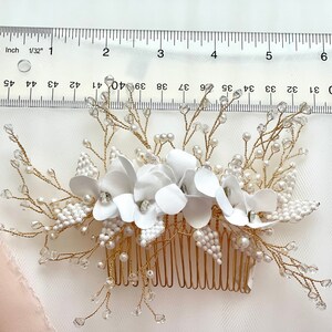 Bridal Hair Comb, Floral Bridal Comb,Pearl Bridal Comb, Bridal Comb Pearl, Bridal Comb with Flowers imagem 6