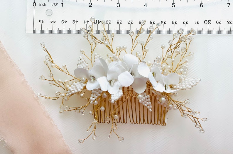 Bridal Hair Comb, Floral Bridal Comb,Pearl Bridal Comb, Bridal Comb Pearl, Bridal Comb with Flowers imagem 4