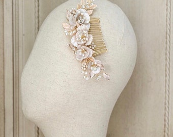 Bridal Comb, Wedding Hair Accessory, Wedding Hair Piece, Floral Bridal Comb, Pale Blush Pearl Comb, Hair Jewelry
