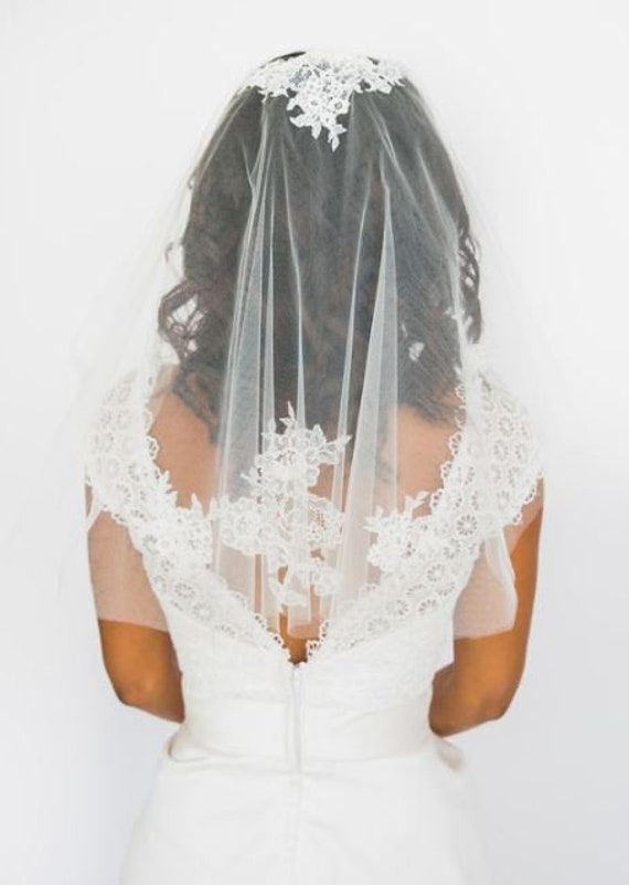 short veil wedding dress
