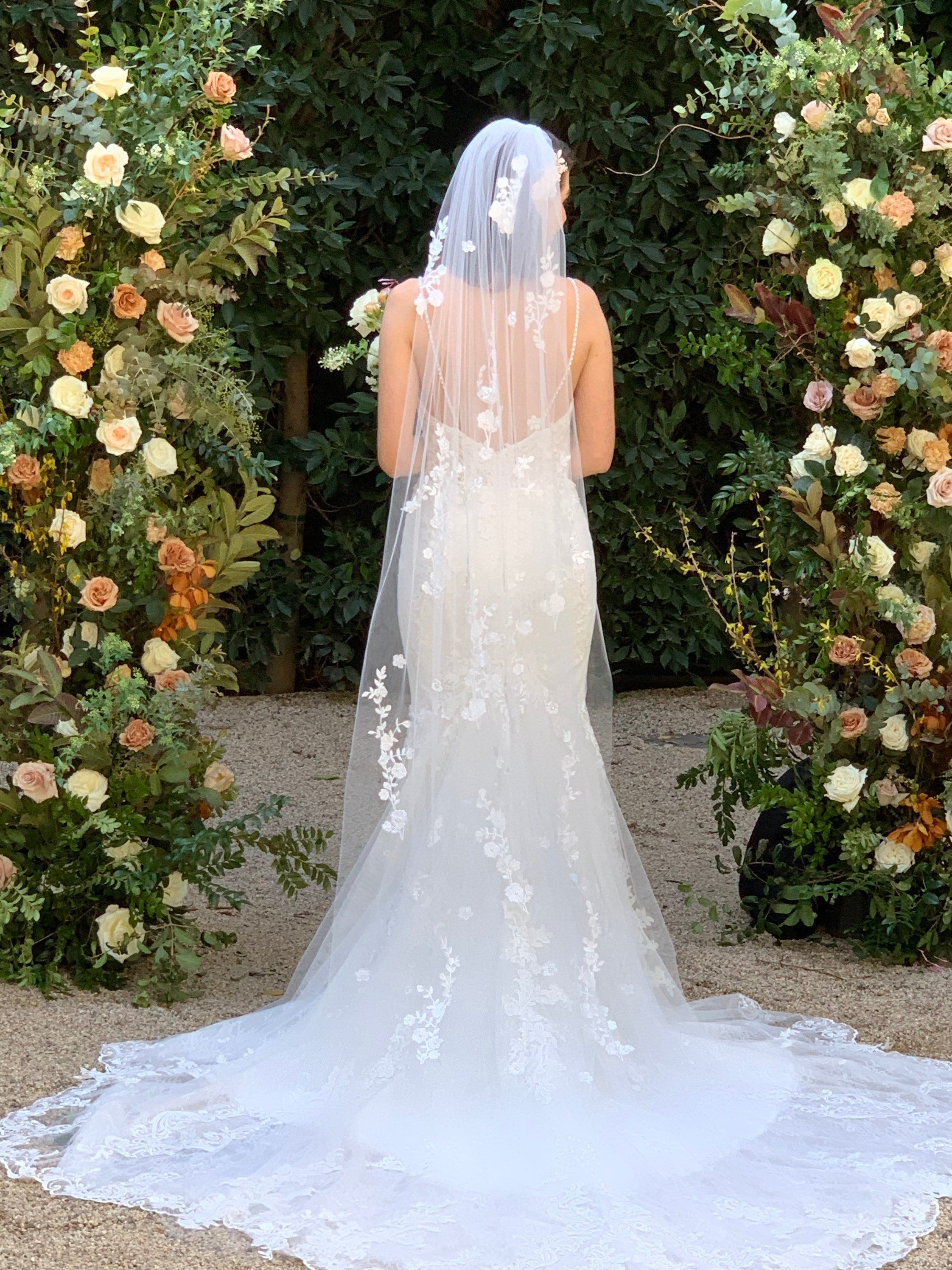 Wedding Bridal Veil With Lace, Wedding Cathedral Veil, Veil With Flower  Lace Appliqué, Floral Lace Veil, Wedding Veil With Flower Lace 