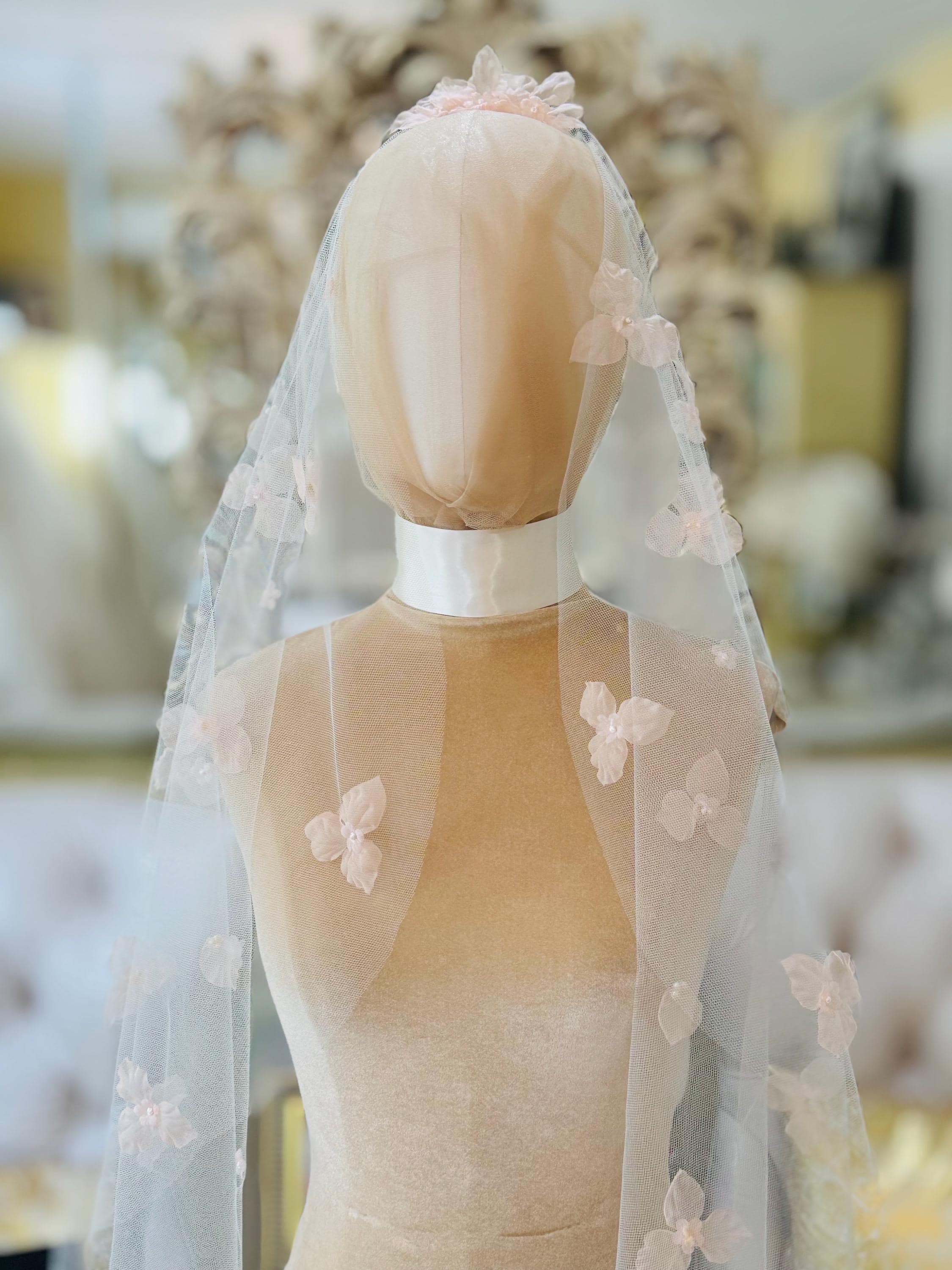 AMERI MANY WAY TULLE VEIL DRESS