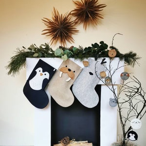 Skandinavisches Design Filz Weihnachtsstrumpf, Nordic Holidays Strumpf, personalisierter Weihnachtsstrumpf
