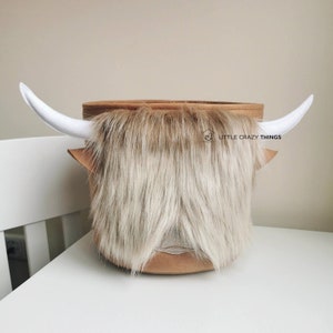 Scottish highland cow handmade felt toys storage, Easter basket, ranch life, mountain theme, gift for baby New fur 30x30 cm