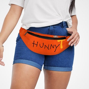 Hunny Pot Tas Riem Honey Bee Retro Heuptas Kasteel Opslag Heuptas Retro Tekening heuptasje Beer Cartoon reistas Cross Body Tassen Christopher