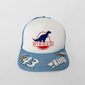 The King Snapback Trucker Cap Retro 43 Hat Castle Clothing Cartoon Retro Movie Film Costume Cap Mens Womens Mouse Ears On The Road Car Blue