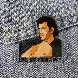 Life Uh Finds A Way Acrylic Pin Badge Movie Film Raptor Lapel Pin Character Face Badge Brooch TV Show Colourful Plastic Drawing