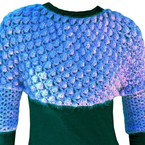 Crochet poncho PATTERN, sizes Xs-4XL, written in ENGLISH for every row + charts. Download Pdf from https://favoritepatterns.com if sold out