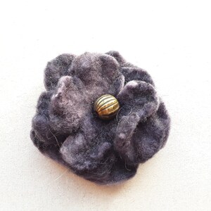 6 1/2&quot; Handgemachte Filz Blume Brosche, Pin in Dunkellila, Geschenk, Präsent
