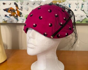 Vintage Mr. John Classic Elegant Ladies Red Designer Hat  display picture 1